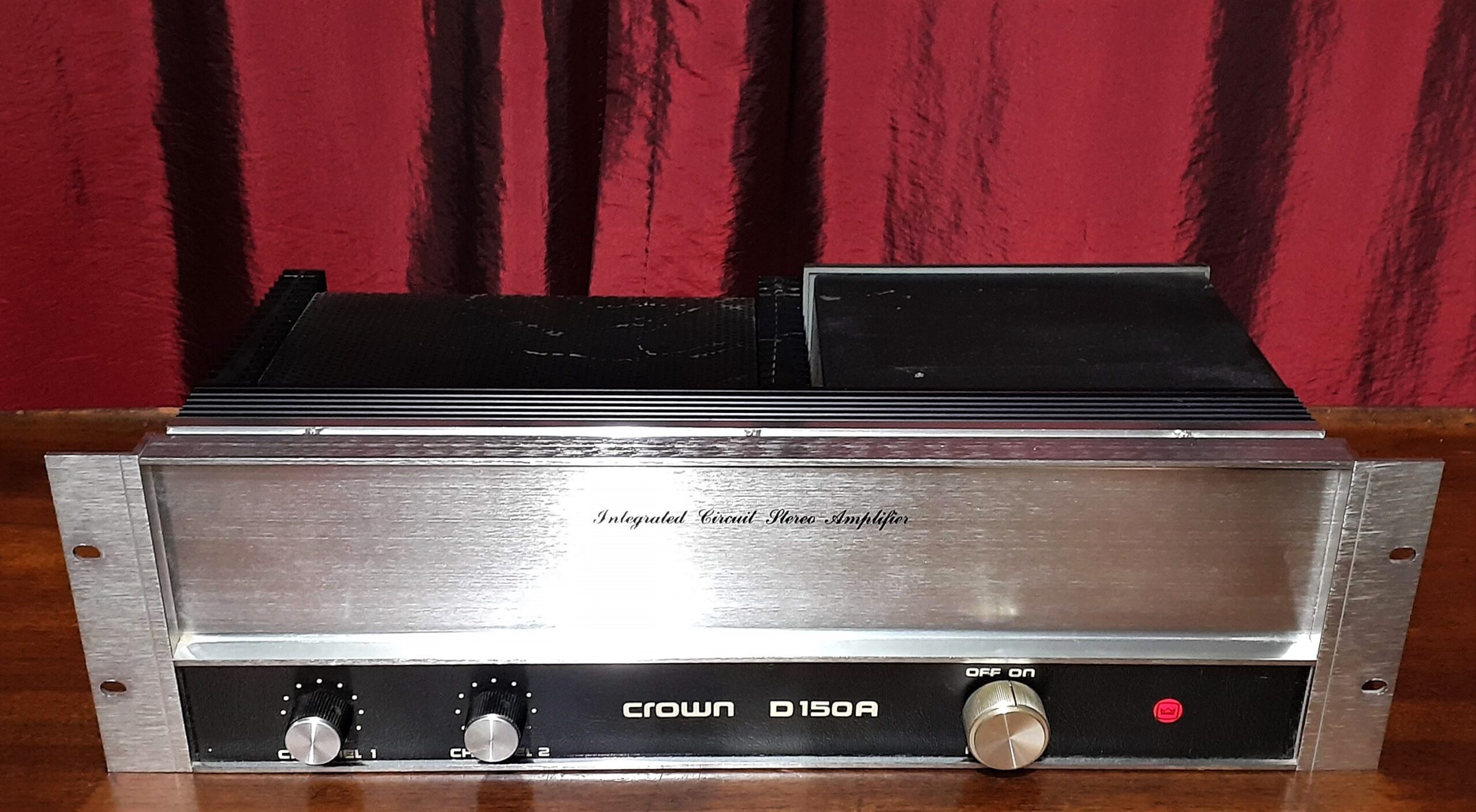 1975 Crown D150A Integrated Circuit Stereo Amplifier