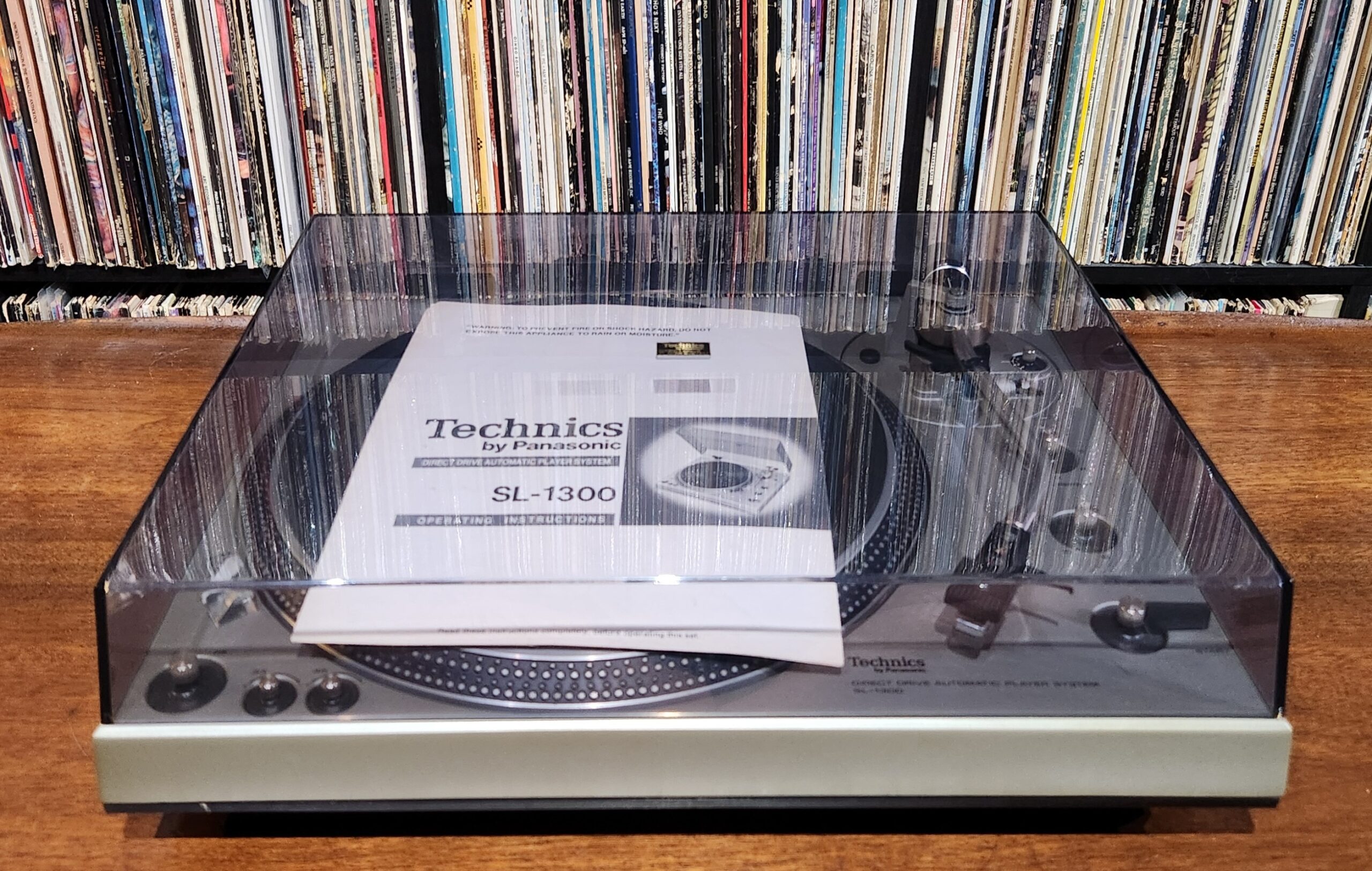 1978 Technics SL-1300 Direct-Drive Fully Automatic Turntable